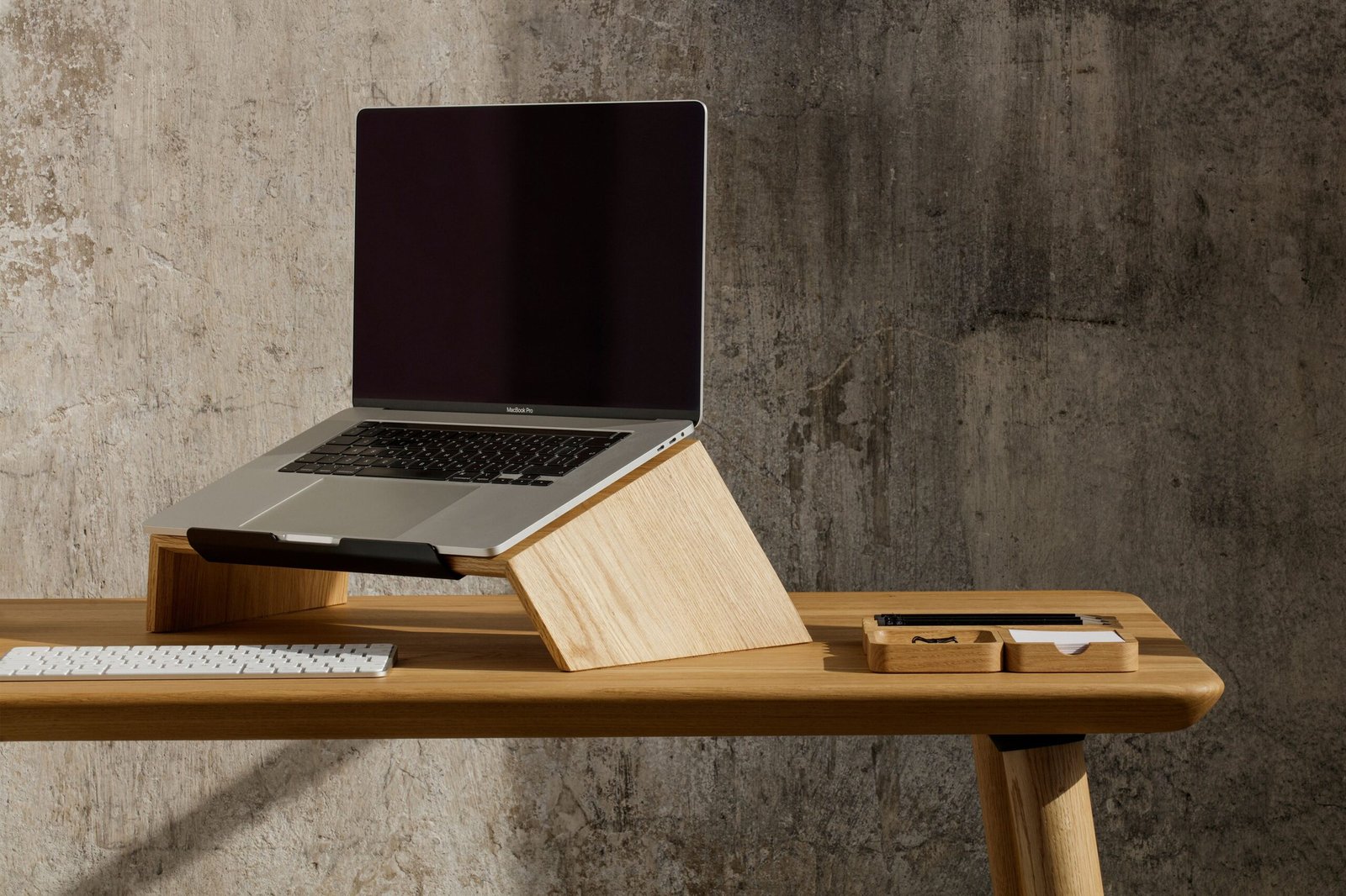 Oakywood Laptop Stand
